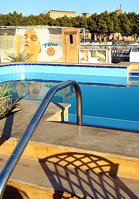 Swimming Pool und Massage auf den fünf Sterne Nil Kreuzfahrtschiffen