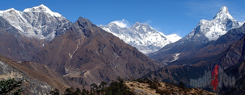 Blick vom Everest View Hotel ins Khumbu - Everest, Lothse, Ama Dablam