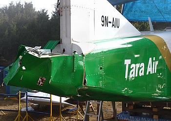 Abgestürztes Flugzeug der Yeti (Tara) Air auf dem Flugfeld in Syangboche