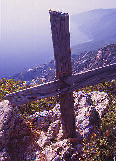 Kreuz auf dem Weg vom Athos Gipfel hinunter zur Skite Ag.Anna