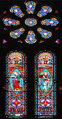 Kirchenfenster in der Basilika des Benediktiner Kloster Montserrat