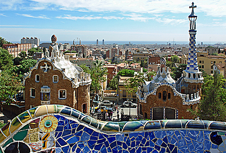 Gaudi's farbenfrohe Gartenstadt Park Gell