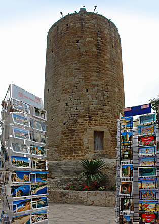Stundenturm im mittelalterlichen Pals