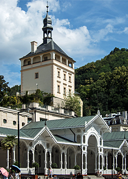 Marktkolonnade und Schlossbad