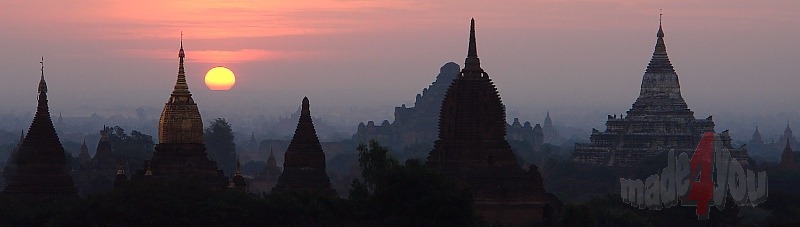 Sonnenaufgang auf der Mi-Nyein-Gon Pagode