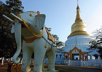 Elefantenpagode in Sagaing