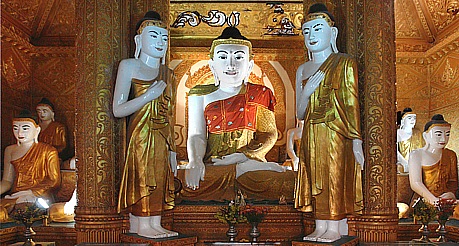 Buddha's in der Kyaikthanlan Pagode
