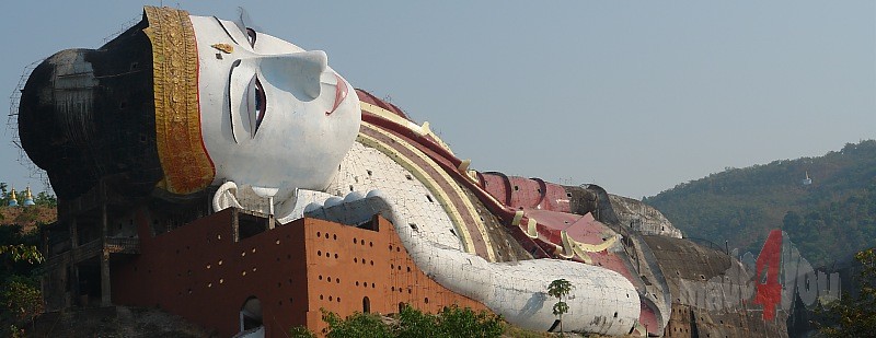 Der Riesenbuddha Win Sein Taw Ya Kyaung in Mudon