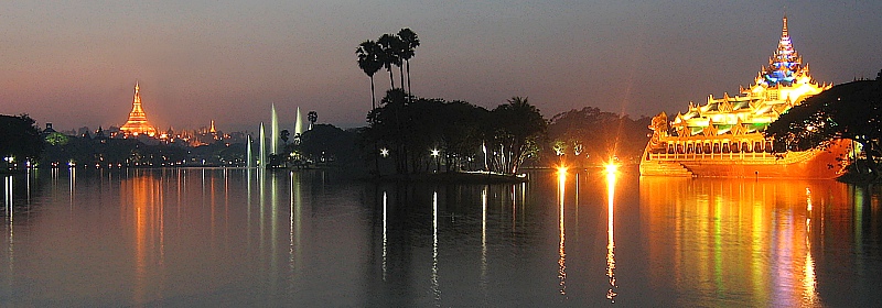 Royal Lake, Shwedagon Pagode und Karaweik Hotel bei Nacht