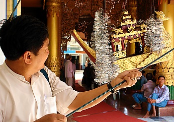 Goldene Barke in der Sule Pagode