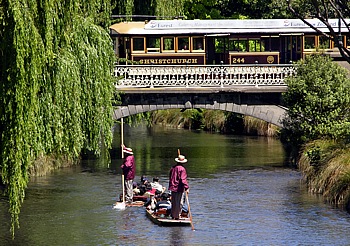 Kahnfahrt auf dem River Avon