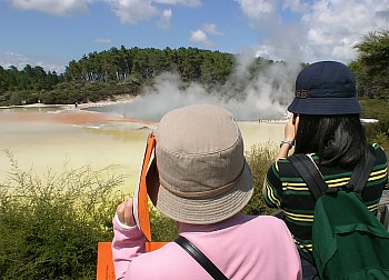 Ideal Sun blocker for Japanese tourists at Champagne Lake