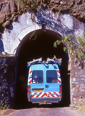 Enge Tunnel nach Cilaos
