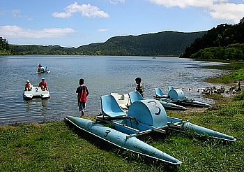 Tretbootfahren auf dem Lagoa Furnas