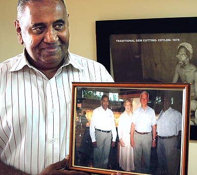 Altbundespräsident Richard von Weizsäker mit Gattin auf einer Sri Lanka Rundreise