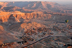 Ramesseum und Hatshepsut Tempel (September)