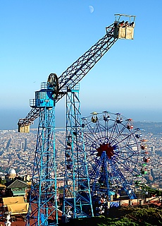 Riesenrad im Vergngungspark Tibidabo (Mai)