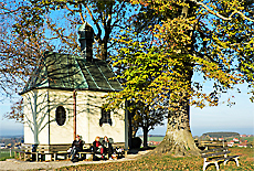Fürst Tegernberg mit Maria Dank Kapelle im Herbst