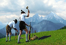 Bayerische Böllerschützen auf dem Lockstein (Mai)
