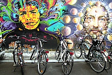 Crazy Berlin - Fahrradständer nahe Hackescher Markt