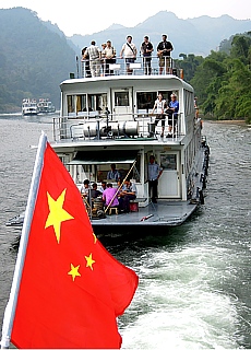 Ausflugsdampfer auf dem Li-Fluss