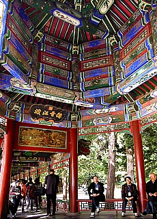 Wandelgang im Sommerpalast in Peking (Juli)