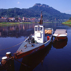 Elbe mit Burg Knigstein bei Bad Schandau (Juli)