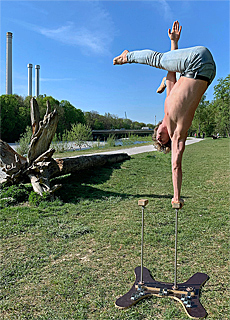 Fitness Training und Akrobatik an der Isar