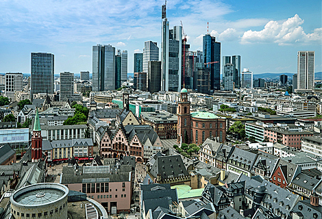Skyline Frankfurt und Römer