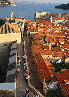 Auf der Stadtmauer von Dubrovnik