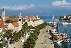 Altstadt und Hafen von Trogir (Februar)