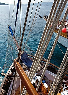 Altes Segelschiff - Aufstieg zum Krähennest