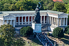 Bronzestatue Bavaria auf der Theresienwiese
