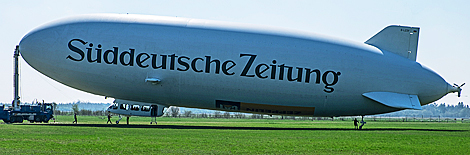 Zeppelin auf der Flugwerft Schleissheim