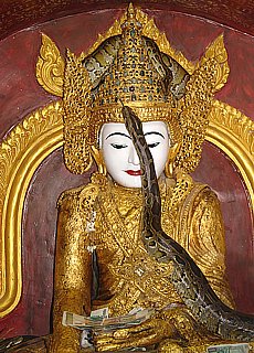 Schlangentempel bei Mandalay