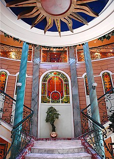 Luxeriöse Lobby der Hotelschiffe am Nil
