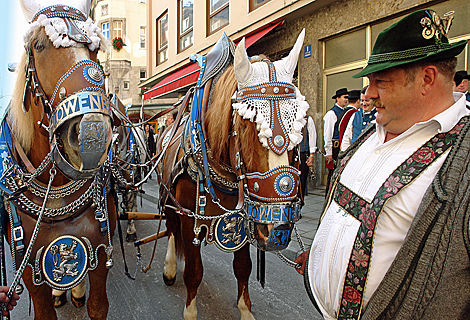 Lwenbru Prachtgepann beim Einzug der Wiesenwirte