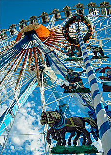 Riesenrad weissblau mit Maibaum