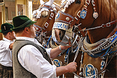 Einzug der Wiesenwirte zum Oktoberfeststart