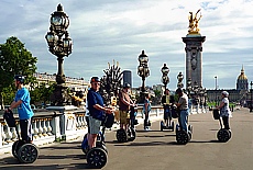 Champs Elyssee und Seine Brücke