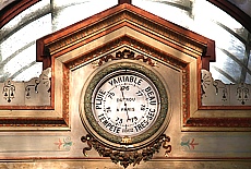Nostalgisches Barometer von 1862 in der Passage du Grand Cerf