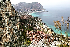 Blick vom Monte Pellegrino in die Bucht von Modello