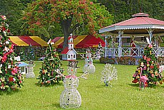 Weihnachtsmarkt auf Tahiti (Dezember)