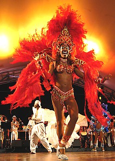 Brasilianische Tnzerinnen im Olympiapark