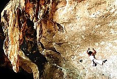Klettern an den Karstfelsen von Raileh (Juli)